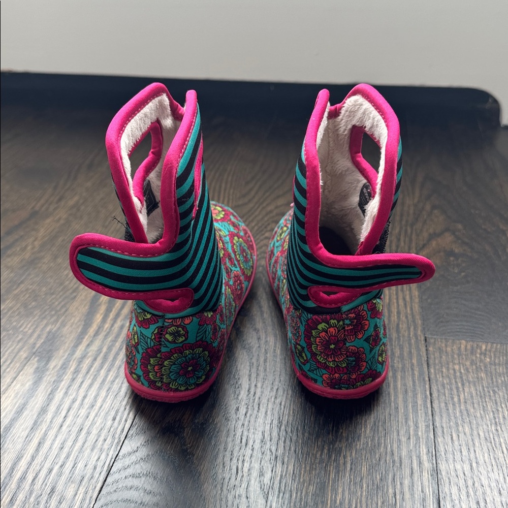 Bogs Insulated Waterproof Boot - Picture 2 of 6